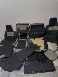 تلبيست سياره كامله جلد اصلي سعرها 30 وبيها مجال للاستفسار وتساب 078109...