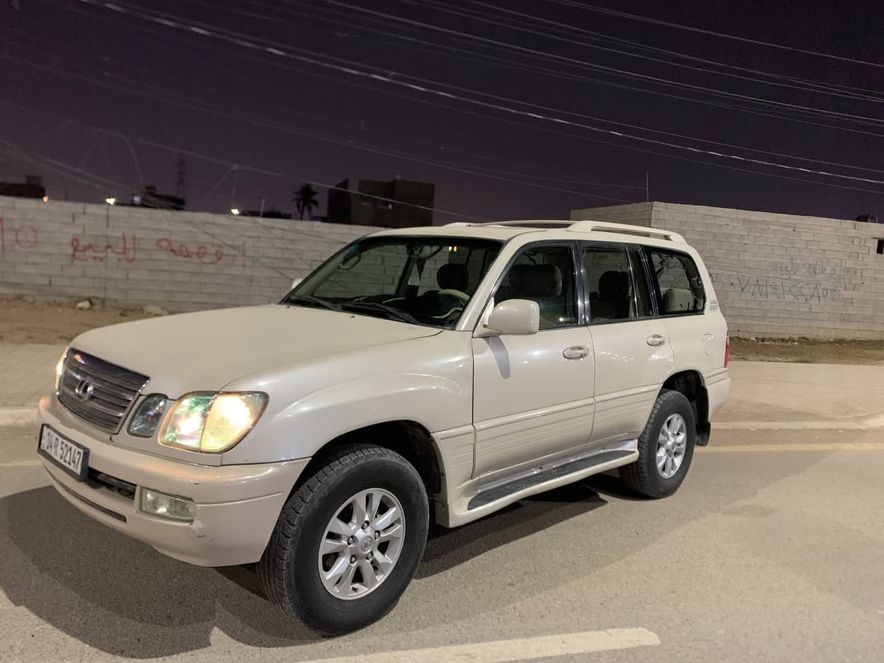 السلام عليكم
سيارة لكزس LX470 2005 للبيع — رقم بصره مشروع وطني / رقم إنكليزي. سنويه لل2030
المحرك: 8 سلندر.
المواصفات: مواصفات لكزس المعروفة، جكات، إنارة ترحيبية.
السيارة نظيفة جداً، الدوشمة جديدة، وبيها قطعتين صبغ جاملغ امامي وخلفي والفوك الباب التكمه بس مرشوشه رشه
الدعامية الورانية بيها ضربة ومصلّحة وتحتاج صبغ.
حدادية السيارة ممتازة.
السيارة كاملة من كلشي، المحرك والگير خير من الله، والتيارات جيدة.
سعر السيارة: 190$ وبيها مجال.
للاستفسار: ***********موقع الانبار الرمادي
