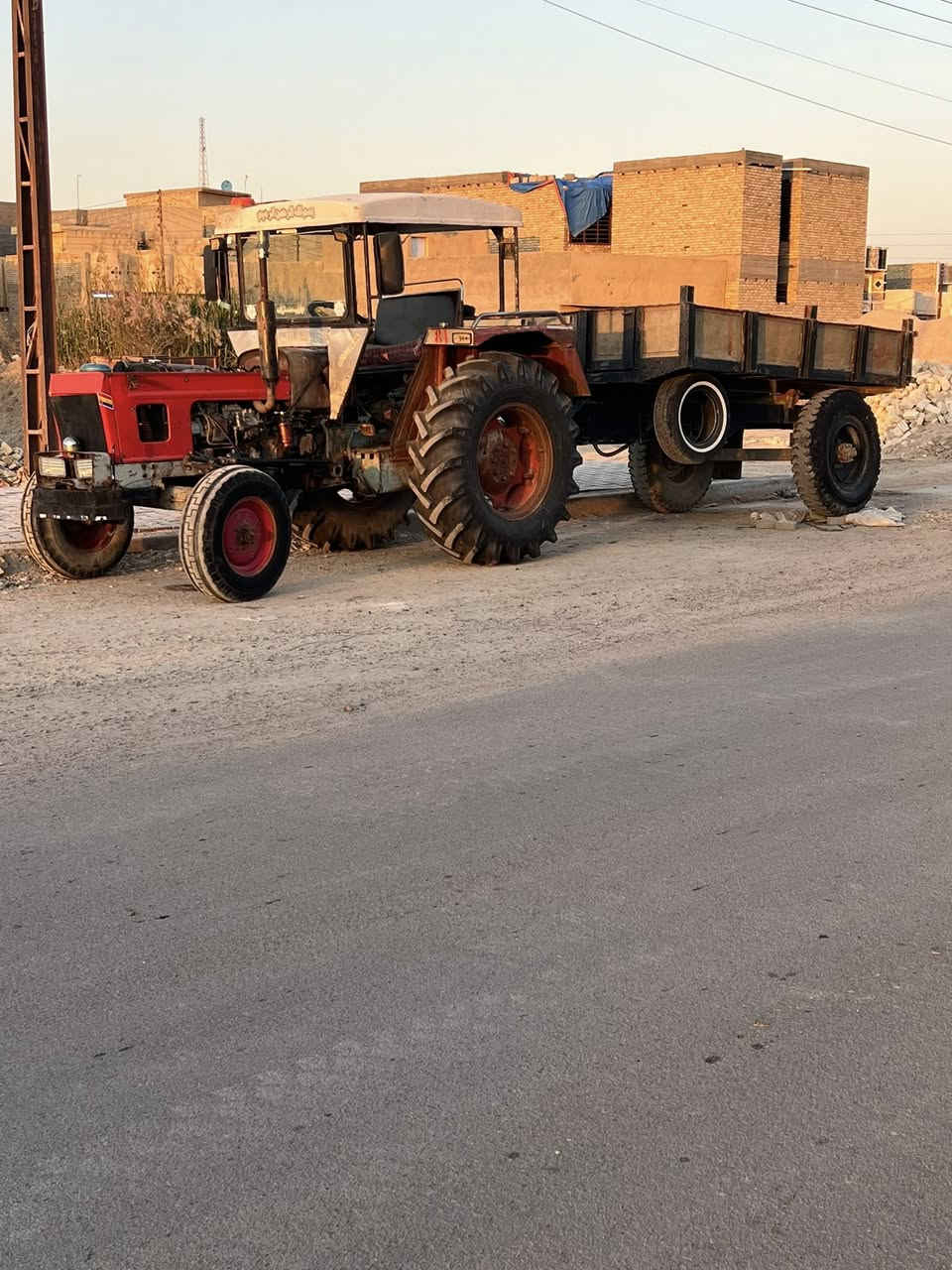 للبيع عنتر 81 تحويل ثاني يوم ارقام وسنويه 
 غراض تجفيت كامله  
للستفسار*********** /***********/بغداد الطارميه
