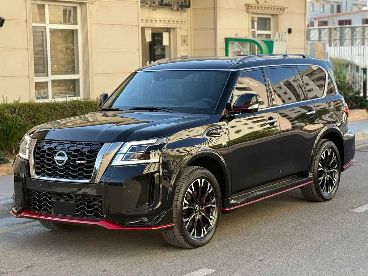 نيسان باترول بلاتينوم 
موديل 24  مغلفه ppf بلكامل 
نيسمو اصل 
ضمان شركه السور 5 سنوات 
ماشيه 14 الف 
كفاله عامه 
8 سلندر فول الفول
السعر 68,800$
*********** 
مكاني زيونة
