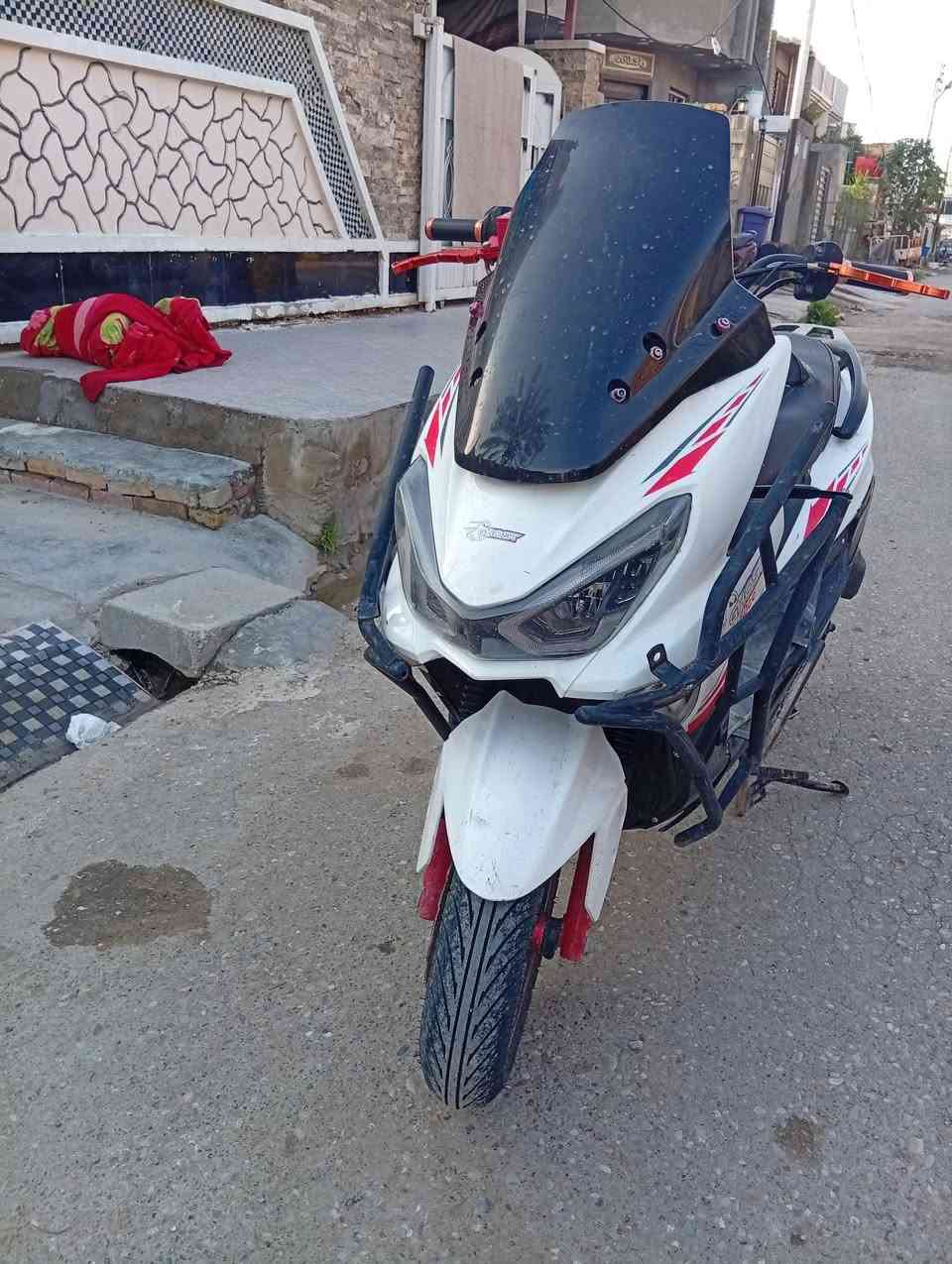 سلام عليكم جوست اخت الرمبه جديده ماناقصها اي شي نكره سلف ترايك بغداد شرط السعر 550 مال مستعجل ع بيعه  الموقع بعقوبه التحرير ***********
