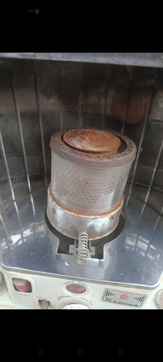 صوبه للبيع بيهه كسر بالجامه بس ما مأثر عليهه شغاله مثل ما موضح بالفديو مابيهه اي شي
***********
