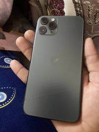 ايفون ١١برو الصغير الجهاز كلشي شغال بي بس مبدل شاشه حلوه الوانها لمسها...