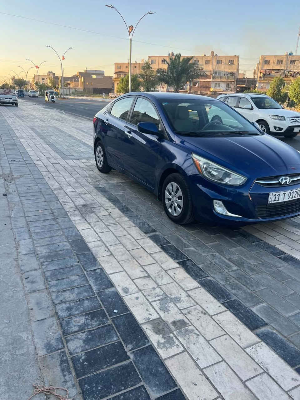 اكسنت موديل 2017 رقم بغداد الجديد سنويه وهزه جديده وارد امريكي بدون ايرباك حادثه جاملغ أمامي فقط
باقي كفاله
سياره حاله الزيرو ماشيه 37  حقيقي

مكينه وكير عل شركه ما مفتوحات
تبريد شغال ثلج صدر جديد شركه
السعر 90 وبيها مجال للشراي

مكان لسياره بغداد الدوره 
***********
