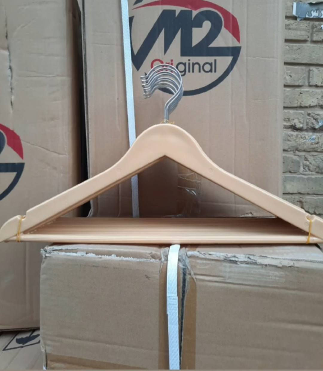 السلام عليكم شباب تعلاكه للبيع عدد 120قطعه السعر خاص شبيه الخشب بلاستيك تعلاكه كلش قويه وحلوه الاستفسار الاتصال عله الرقم (***********)
