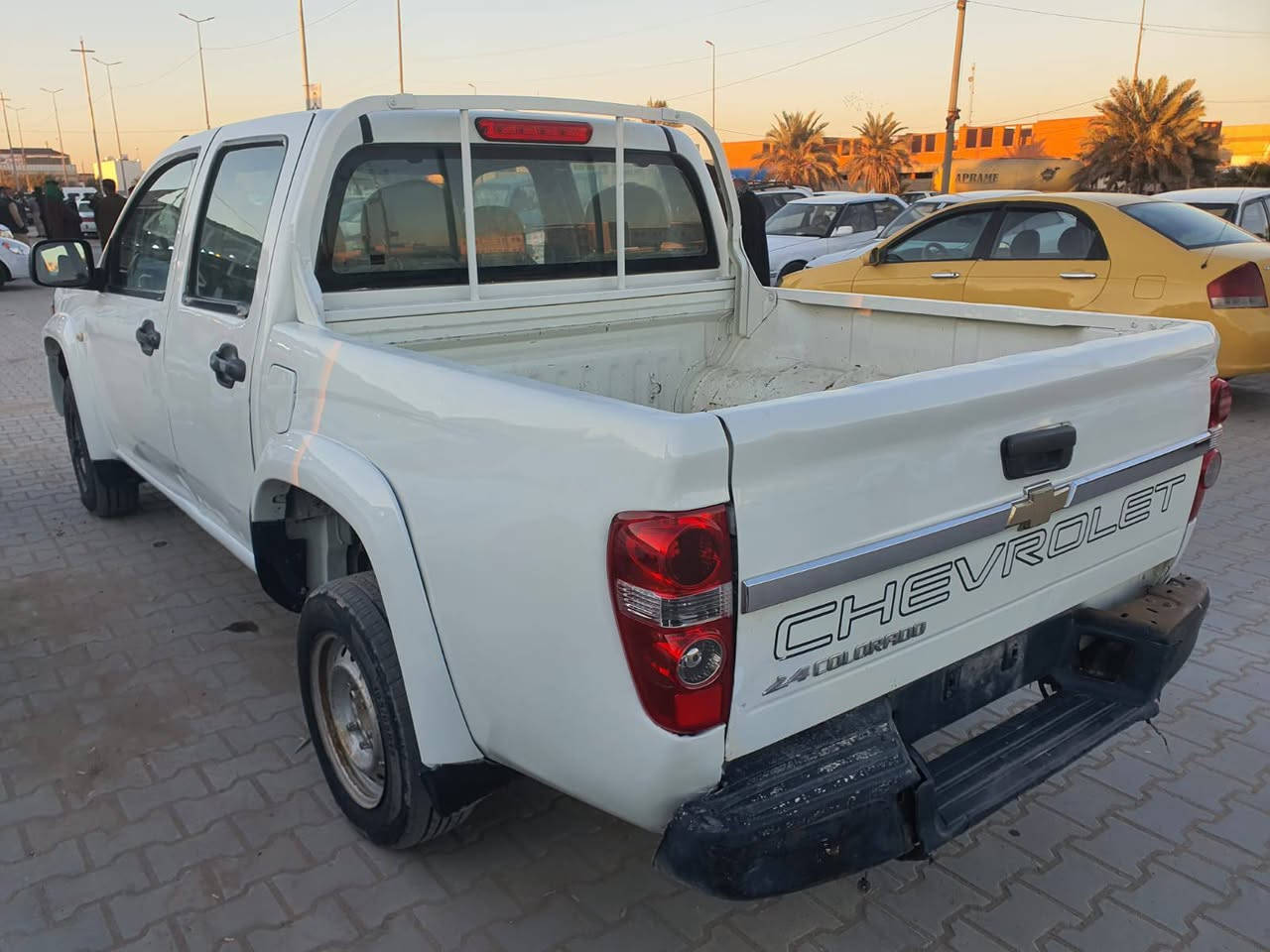 للبيع بيكب كلرادو موديل 2009 مكفول من ضربه صبغ حزام الجماليه فقط كتابه ماشي 55$
***********
