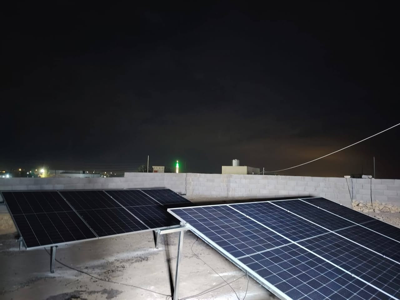 بفضل الله وبحمده قامت كوادر شركتنا (شركة المهندس للطاقة الشمسية) بنصب منظومة طاقة شمسية منزلية لأحد زبائن شركتنا
العرض الاقوى تحطيم الاسعار 🔥 🔥 🔥 🔥 🔥 🔥
العرض الاول 🔥 🔥 🔥
السعر : 4،750،000 نقدا
السعر : 6،000,000 قسط 
القسط الشهر 333 الف فقط
القدرة : 20 نهاري و 15 ليلي 
الألواح: 620 واط ضمان 15 سنة  عدد 8
البطارية: ليثيوم حجم 15 كيلو واط ضمان 5 سنة
الانڤيرتر :  حجم 6 كيلو مع واي فاي مدمج ضمان 2 سنة 
العرض الثاني 🔥 🔥 🔥
السعر :  3,3750,000 نقدا
السعر :5,000,000 قسط
القسط الشهري277 الف فقط
القدرة : 10 نهاري و 10 ليلي 
الألواح: 610 واط ضمان 15 سنة  عدد 5
البطارية: ليثيوم حجم 10 كيلو ضمان خمس سنوات
الانڤيرتر :  حجم 6 كيلو مع واي فاي مدمج ظمان 2 سنة
العرض الثالث 🔥 🔥 🔥
السعر : 3.350،000 نقدا
السعر : 4,250,000 قسط 
القسط الشهري 236 الف فقط
القدرة : 10 نهاري و 7 ليلي 
الألواح: 620 واط ضمان 15  سنة عدد5
البطارية: ليثيوم حجم 7 كيلو ضمان خمس سنوات
الانڤيرتر : حجم  4 كيلو ضمان 2 سنة 
العرض الرابع 🔥 🔥 🔥
السعر : 2،750،000 نقدا
السعر : 3,750,000 قسط
القسط الشهري 223 الف فقط
القدرة : 8 نهاري و 5 ليلي 
الألواح: 620 واط ضمان 15 سنة  عدد 4
البطارية: ليثيوم حجم 5 كيلو ضمان خمس سنوات
…………………………………………
المنظومات الحامضية  
العرض الاول  🔥🔥🔥
السعر: 2.800.000 نقدا 
السعر: 3.800.000 قسط 
القسط الشهري 223 الف فقط 
القدرة: 9نهاري و6 ليلي 
الالواح : 620 واط ضمان 15 سنة عدد 4 
البطارية: اوكايا 200امبير c10 عدد 2 ضمان 1 سنة 
الانڤيرتر : حجم 4.2KW ضمان 1 سنة 
العرض الثاني 🔥🔥🔥
السعر: 1.950.000 نقد 
السعر: 2.700.000 قسط 
القسط الشهري 166 الف فقط 
القدرة: 7 نهاري و 3 ليلي 
الالواح: 620 واط ضمان 15 سنة عدد 3 
البطارية : اوكايا 200 امبير c10 عدد 2 ضمان 1 سنة 
الانڤيرتر : 4.2KW ضمان 1 سنة 
 #شركة #المهندس #للطاقة #الشمسية 
كركوك - الحويجة - شارع المشاتل قرب جامع كامل الحاج صكر مجاور شركتي الدليان والصبحي للحج والعمرة  والعمرة***********
للحجز و الاستفسار
مدير شركة المهندس للطاقة الشمسية  
ربيع سامي الجبوري 
⁨ ***********
مهندس سعد 
***********
انور الفرحان 
مدير المبيعات 
***********
مهندس الصيانة 
عزيز الفرحان 
***********
 عمر الفرحان 
***********
