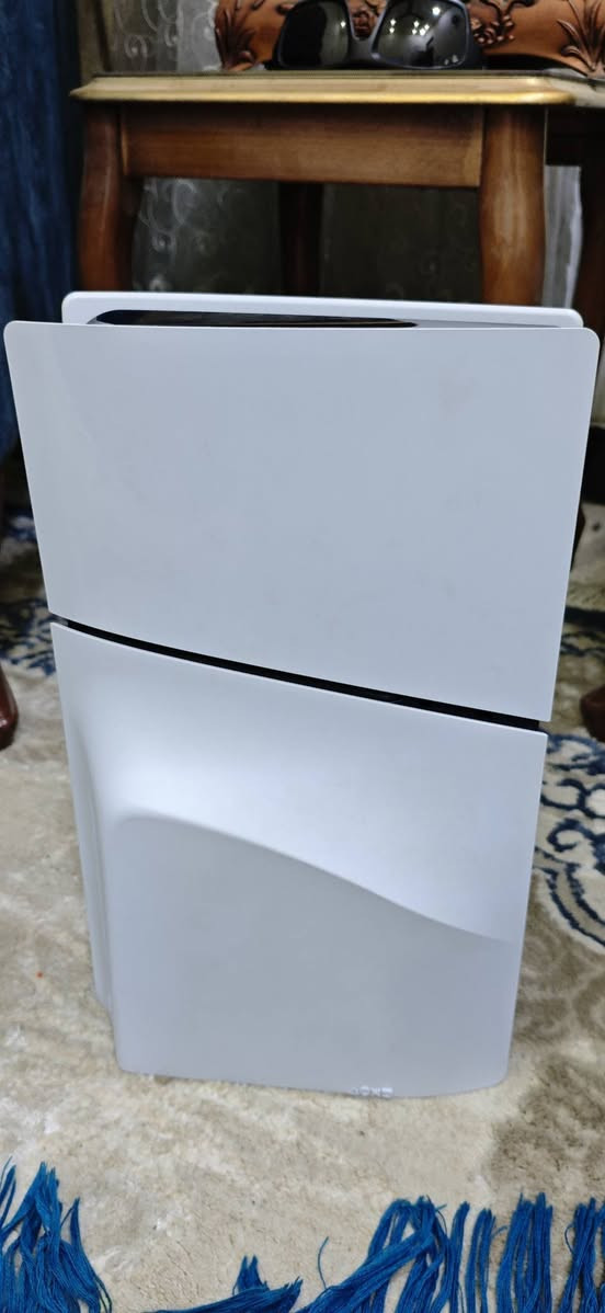 بلي 5 سلم جهاز أخو الجديد ممفتوح مثل مموضح بالصور  السعر 625 وبي مجال
الرقم ***********
