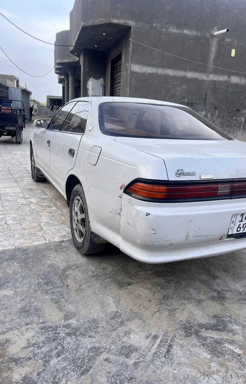 مارك ٩٥سياره نضيفه ماناقصه شي باسمي كير محرك كفاله حداده تخم تاير جديد  تجي وشوف بعينك بدي كفاله عامه بيه شويه خياسات هاذه رقمي اتصل وتدلل ***********مكاني القرنه الثغر
 (لا كصه ولا ضربه)
