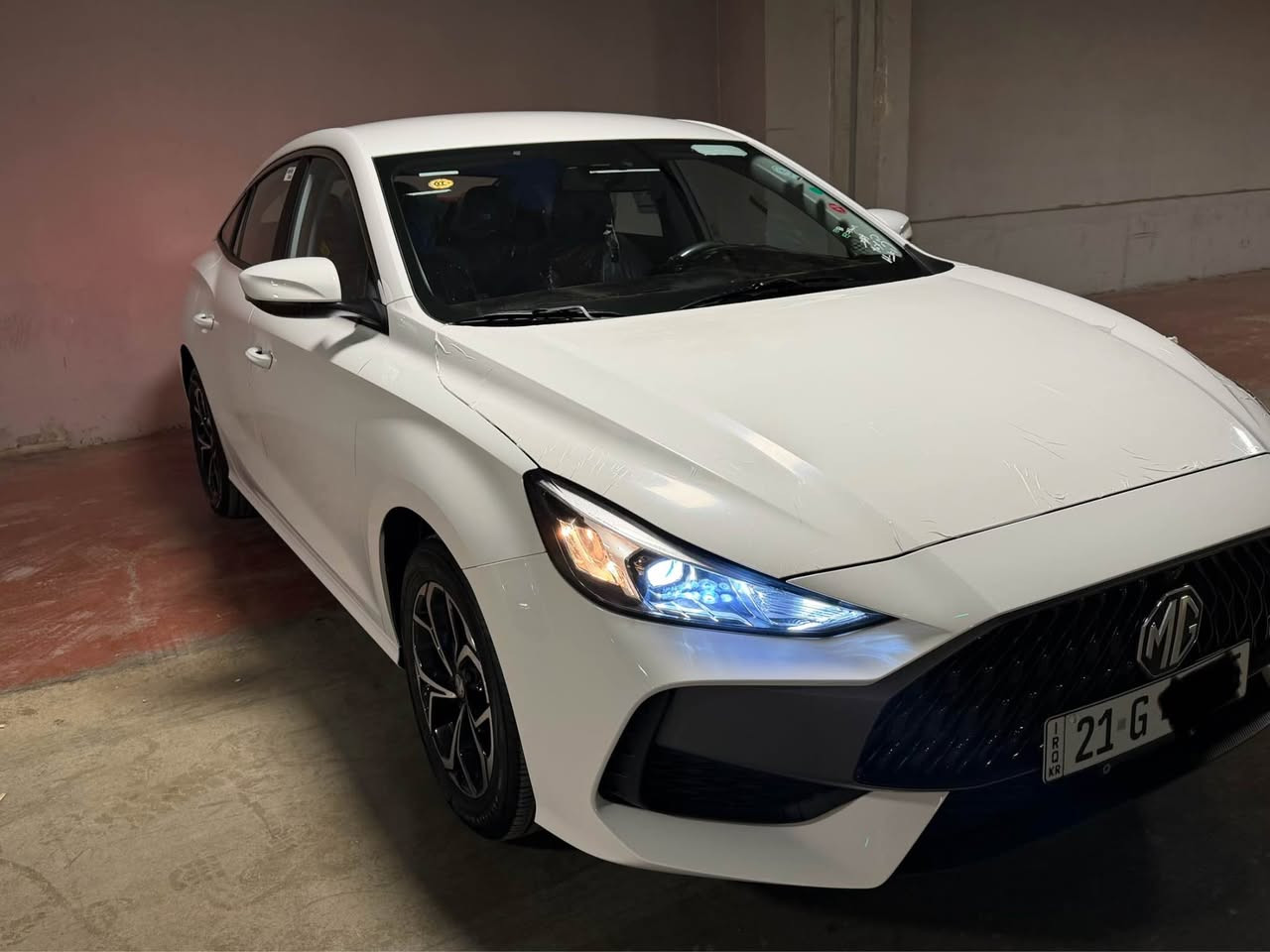 ئێمجی جیتی ٢٠٢٥ گێرعادی
ته‌نها ١٠٠٠٠ هه‌زار كیلۆمه‌تر رۆشته‌وه‌ 
لۆك لۆكه‌ وه‌ك شه‌ریكه‌ ماوه‌ته‌وه‌ 
هه‌موو گیانی به‌شه‌رت
به‌سمه‌ و شاشه‌ و كامێرایه‌ 
ڤۆلۆیم سوكان تاعدیل سورعه‌ ویل كورۆم
به‌شه‌رت بۆیاخ ته‌نك
بێ بۆیاخ و بێ سارد و بێ شوخت و بێ چاڵ
له‌ سلیمانی *********** 
نرخ ١٠٥ گه‌ڵایه السليمانية, العراق
