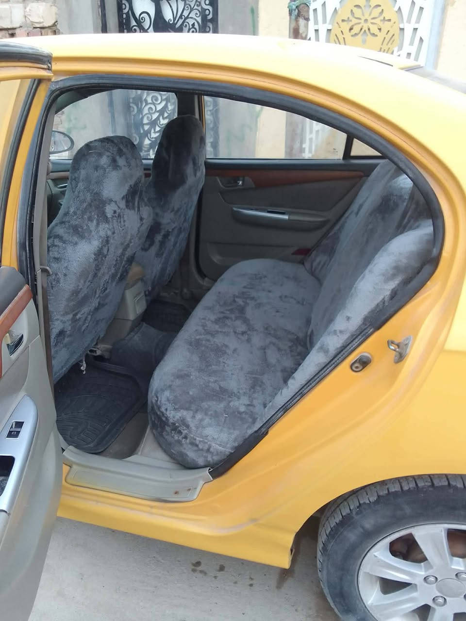 ليفان ٦٢٠ مديل ١١ محور كورلة ديوانية حي الفرات سعرها ٤٥ وبيه مجال صبغ عام للجمالية والترتيب الاتصال على *********** او    
*********** واتساب
