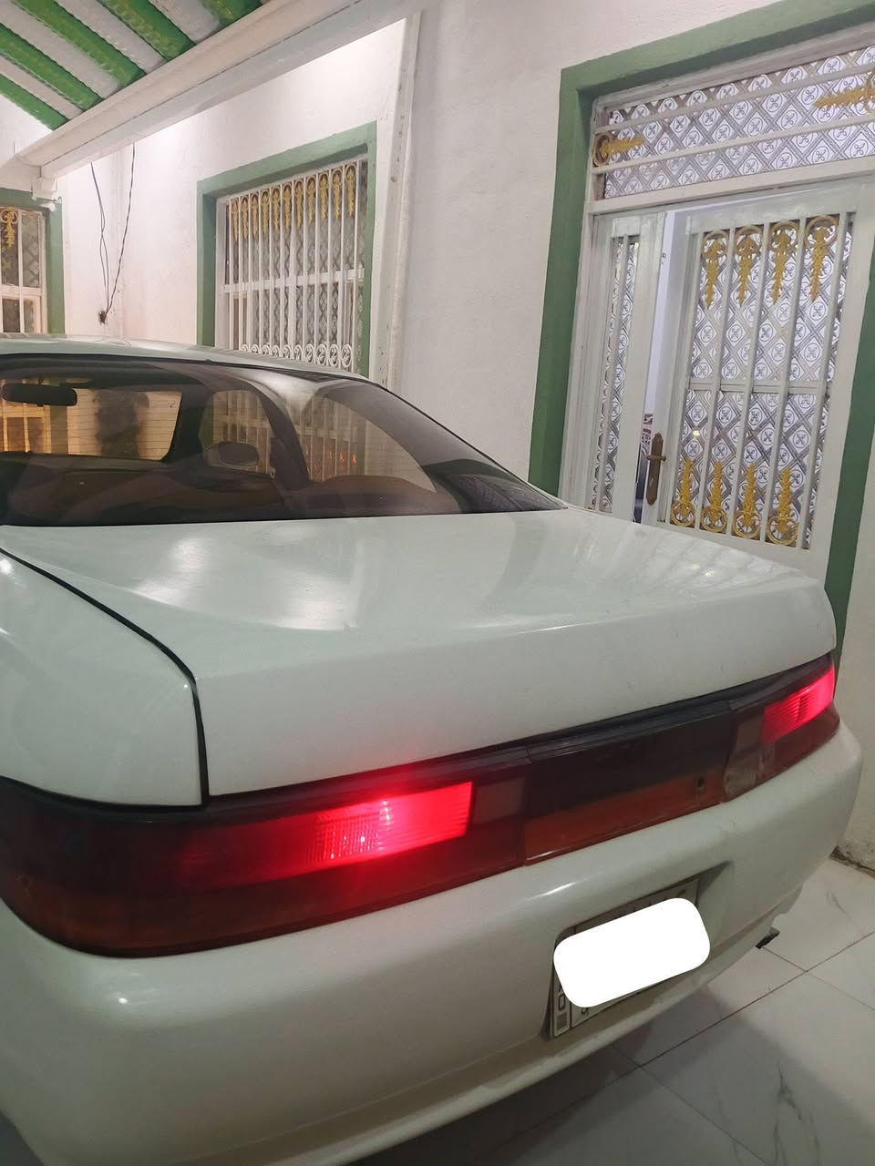 السلام عليكم 
سياره شيزر نفخ موديل 93 ماكينه وكير جدد تخم تاير جديد ممقفوله من الكص ونقل جثه جام كهربائي اربعه كهربائيات كلها شغاله حداديه 80% سياره جاهزه مال جناي اي نقص ما بيها رقم انبار تحويل مباشر مكاني نجف خان النص السعر 41 وبيها مجال الرقم ***********
