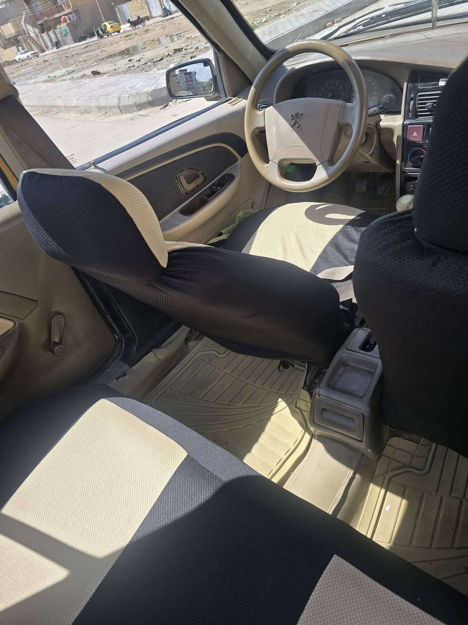 بيجو ٤٠٥ موديل ٢٠١٣ رقم بغداد مصفرة هيئة وغرامات تدفئة  تبريد  شغال كير فرنسي ضفيرة جديدة مكينه تجفيت عام السعر ٢٦ وبيه مجال
موبايل ***********
