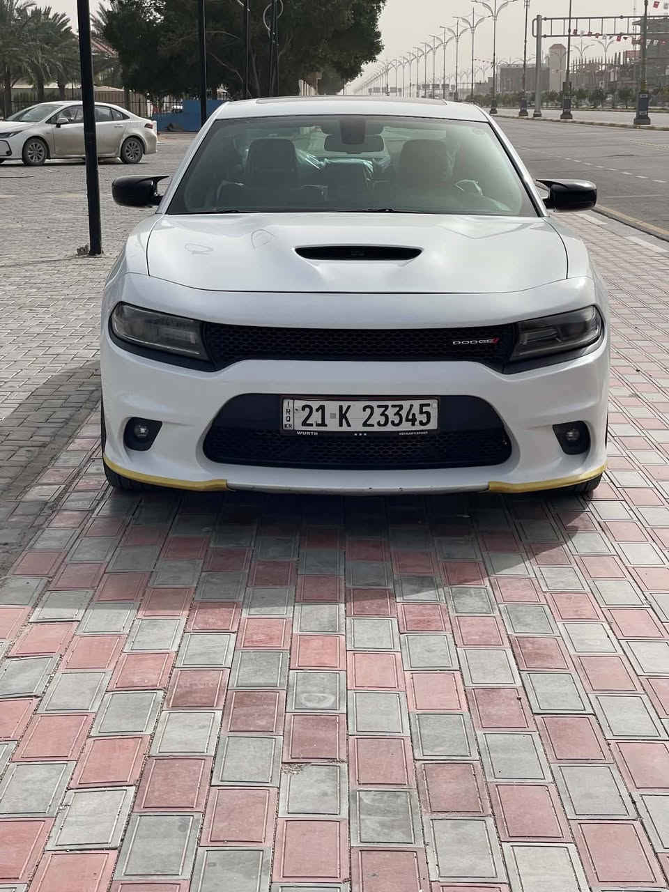 سلام عليكم جارجر 2019خليجي كفاله عامة ماشية 90الف سياره فول مواصفات سياره جيتي سعر 270 وبيها مجال ***********
