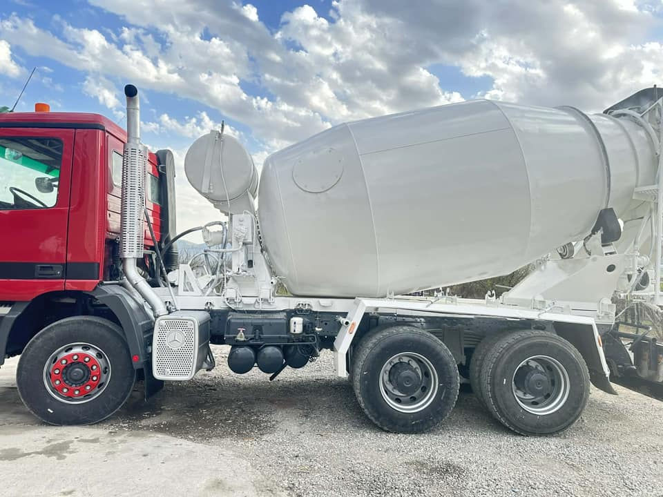 للبيع جدر (٩) متر کل شی شرط
(***********)(***********)
