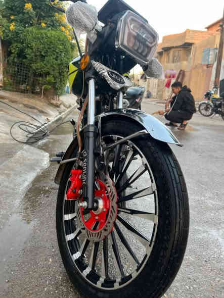 سيفان 24شكل 25دراجه شوفت عينك 
حلوه مرتبه. بيهه. ستاند وصط مكسور وباتري. 
يرادلهه 
اوراق. 
مكان دراجه ديالئ قضاء الخالص هبهب 
سعر 750وبيهه 
رقم ***********
