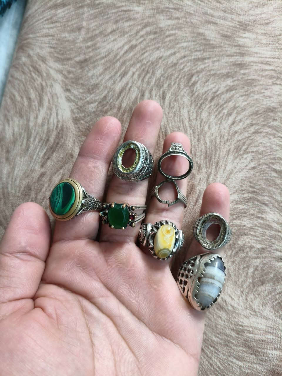 سلام عليكم محابس وقوالب فضه للبيع مكاني ناصرية(الغراف) توصيل ما عندي شراي خاص


**إذا كنت صاحب هذا الإعلان وتريد حذفه لأي سبب، رجاءا أرسل رسالة إلى الدعم الفني**