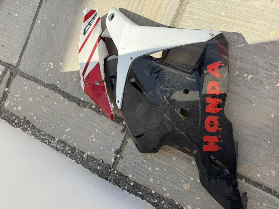 غراض RR600 من موديل 9 الى 12
ذيل 
كفر تانكي 
صفاحيات نوعا ما
اسعار مناسبة


**إذا كنت صاحب هذا الإعلان وتريد حذفه لأي سبب، رجاءا أرسل رسالة إلى الدعم الفني**