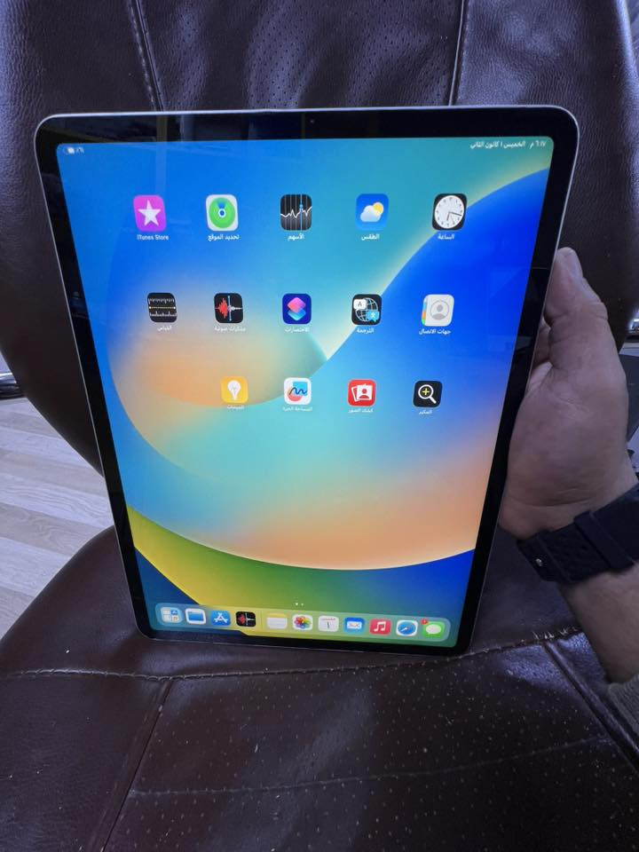 السلام عليكم
للبيع  
ايباد        اكبر حجم 12.9   موديل    2020

ذاكرة          256

بطارية     🔋          85

لون    سلفر    

عربي شرق اوسط    بدون ملحقات       الجهاز كلة شغال  
مبدل كلاس شاشة فقط شاشتة اصلية    وكلشي مبيها شغالة 
 
السعر  425  الف  

العنوان بغداد   حي الجامعة 

رقم    ***********
