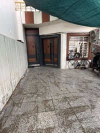 ⸻  🏡 دار للبيع – موقع مميز  📍 العنوان: شارع المغرب / نجيب باشا 📐 المسا...