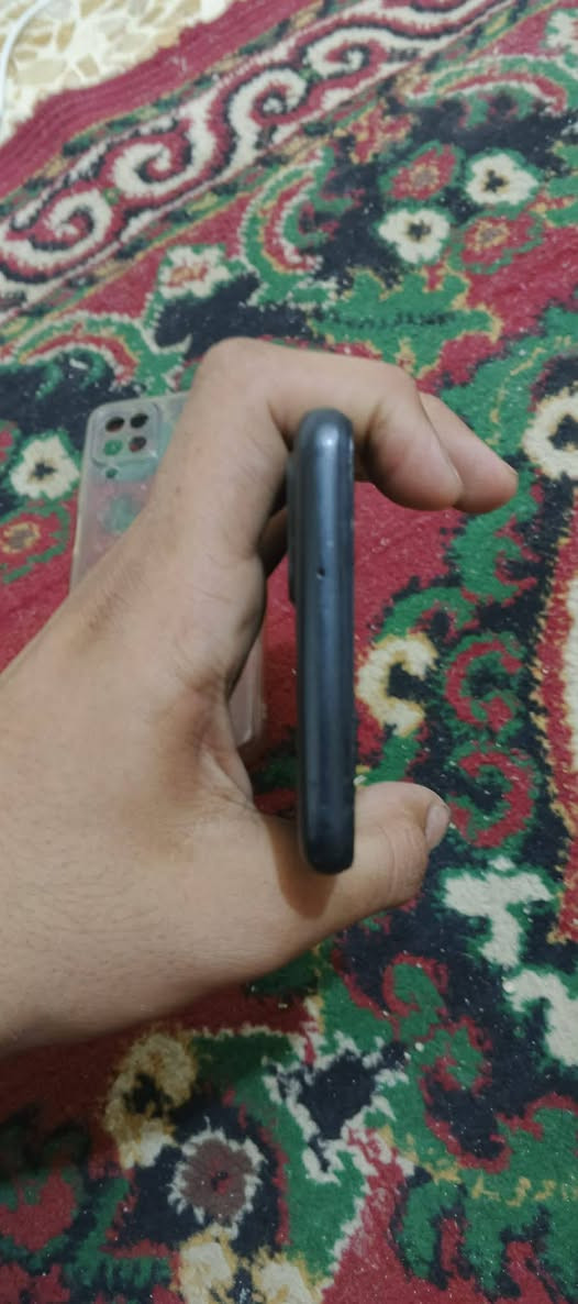 سلام عليكم 
موبايل A12 البيع
فقط مبدل شاشه
السعر 60 وبي مجال
رقمي *********** راسلني واتساب وتدلل
