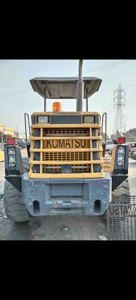 للبيع  تحويره مال بك لايت  يصير مرفوع مال كوماتسو حجم 100 مكان بغداد الغزاليه هاتف *********** مهدي التورنچي
