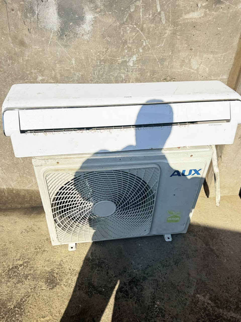 سلام عليكم سبالت عدد2 واحد غاز 410 واحد 22 فقط داخليه وخارجيه سعرهن 500 اواكس وكري ثنينهن طنين ***********
