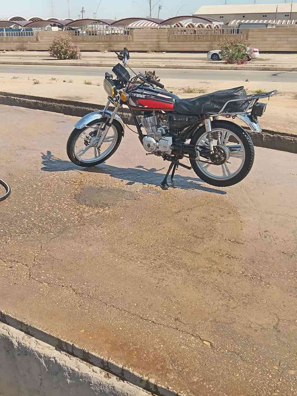 بسم لله ماطور يراني موديل 2021 محرك كير كهربايات كلو شرط والباقي شوف العين السعر ب ب450 وبي مجال مكاني حديثه يم قيمقاميه الجديده رقمي ***********
