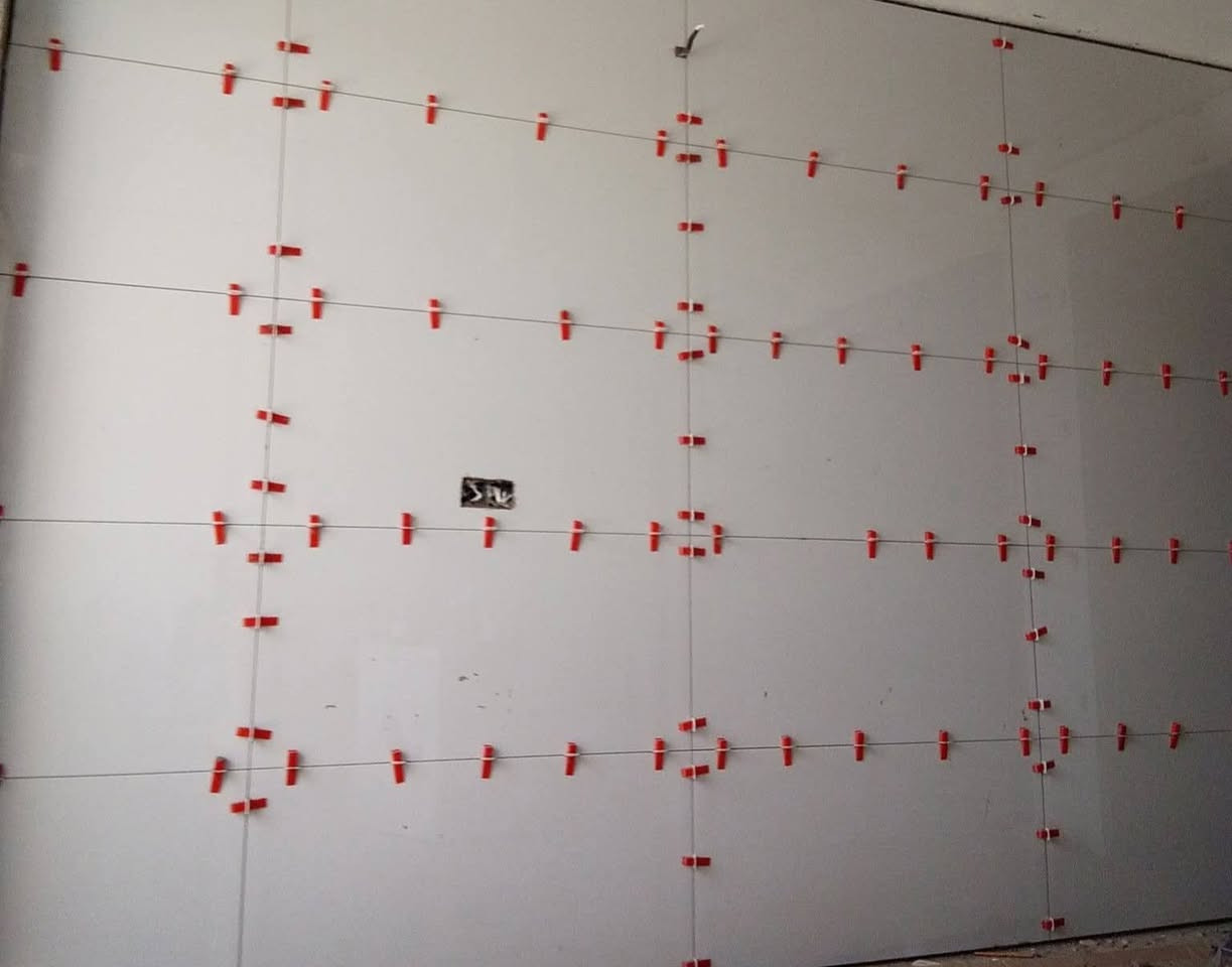 السلام عليكم خلفة مصري سرميك بورسلين وكاشي ومرمر ودرج شغل درجة أولي بإذن الله  ***********
