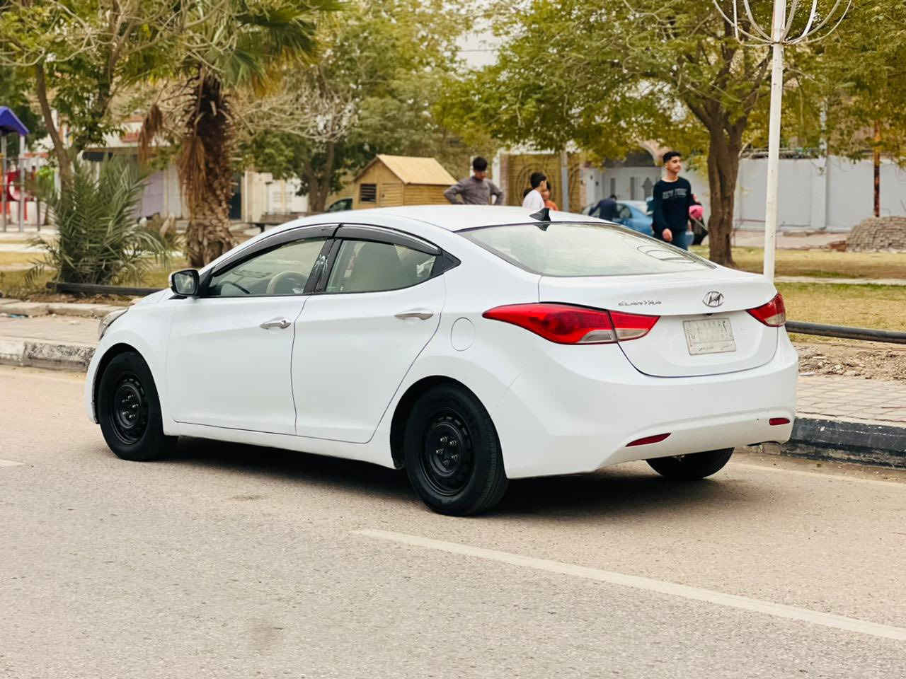 السعر88 قابل للتفاوض
السلام عليكم (تم اعادت النشر بسبب الوعود الكاذبه) للبيع هونداي النتر مديل 2014 وارد خليجي بيه صبغ جماليه فقط مكينه كير حداديه تخم تاير تبريد ثلج المواصفات فتحت صقف تحكم استيرن شاشه جبيره حساسات خلفيه مشروع وطني تحويل ثاني يوم راعيه جاري  السياره جديده وجاهزه من كلشي مكينه 1800 دوش مكان السياره كربلاء الستفسار اكثر عل رقم ***********
