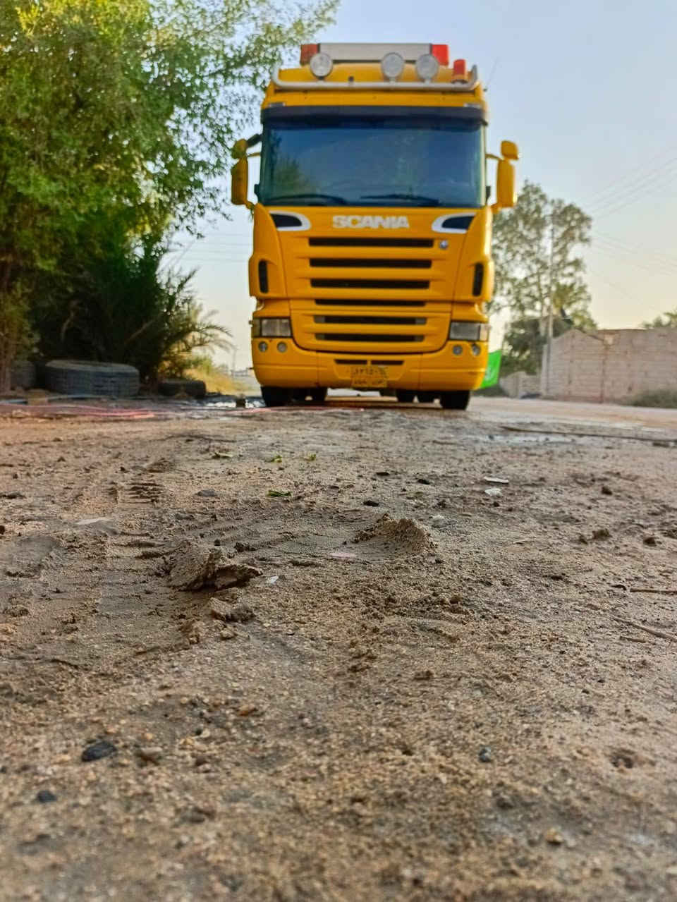 سلام عليكم سكانيا2006 كير اوتماتيك محرك اجكسن سوبرين 420 يبخر ما ينقص جديد تخم تاير بس راس ابيع. راعيه يمي سنويه توه منتهيه بس راعيه بسجن ابيع عله هل وضعيه نص دقدااق رتايدر ما يشتغل قماره مصبوغه بدون ضربه مكفوله دبل مناميه دبل لكزز بل كارتون دواخله وكله سياره حلوه نقصه ترتيب سعره بس راس قفل 180. 

***********

عنوان بصرا قضاء شافي قرب محطه القبطان  ... 🧡👑
