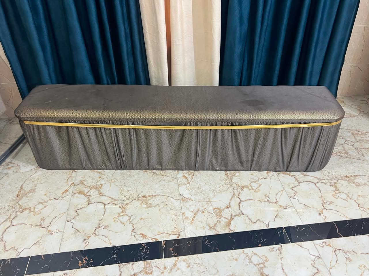 السلام عليكم ورحمة الله متوفر غرفة نوع تركي درجة اولى من اجود الغرف التركيه غرفه ضخمة او تحفه او مكفوله من كلشي كلش نضيفه مابيها لا كسر ولا فطر فقط بيها سكك مال جرارات ثنين تبديل السعر مليونين 11 قطعه مكان الغرفه الرمادي جزيرة البذياب


**إذا كنت صاحب هذا الإعلان وتريد حذفه لأي سبب، رجاءا أرسل رسالة إلى الدعم الفني**