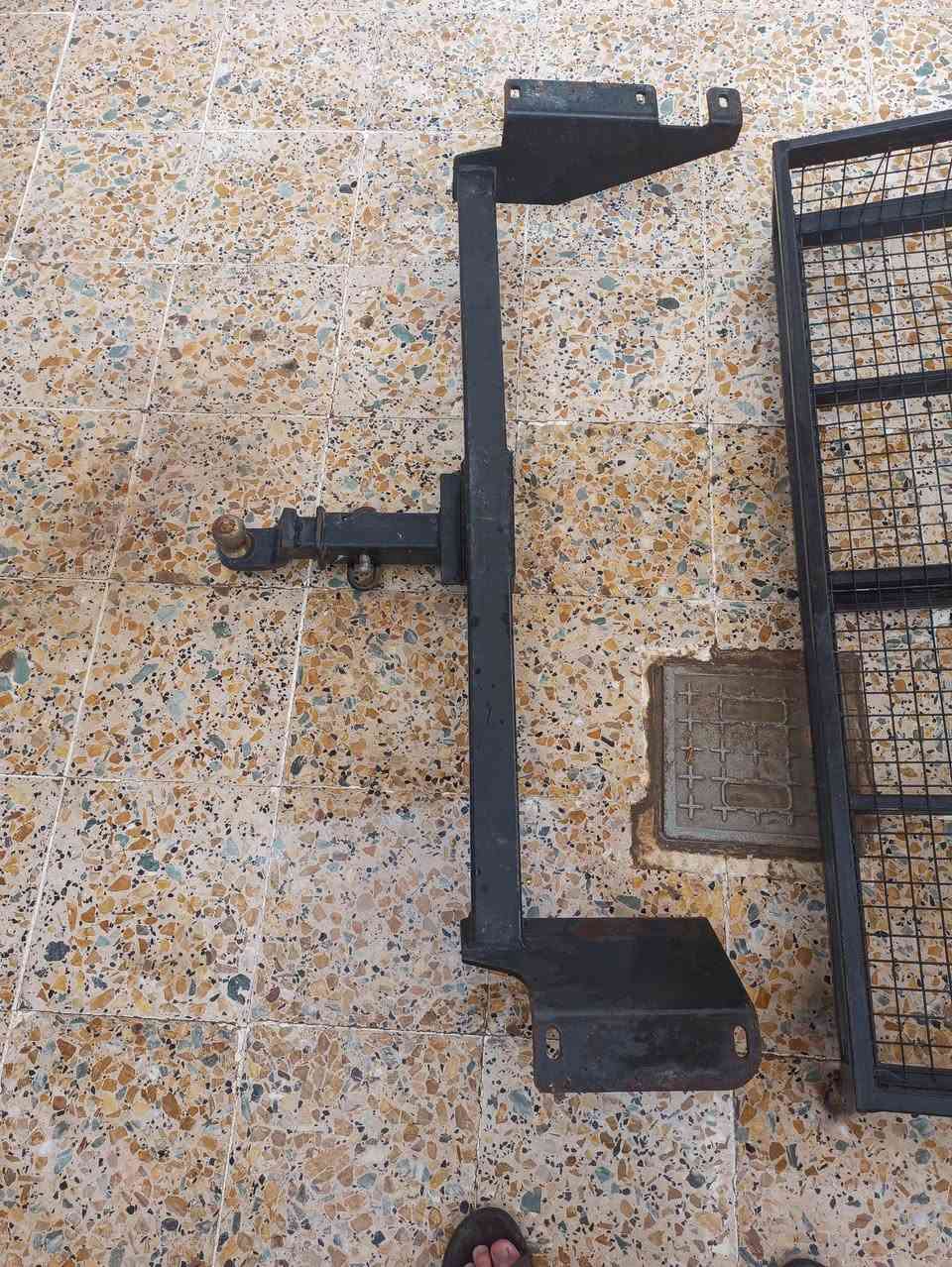 سلام عليكم 
هوك مع سله للبيع يرهم على دوج كرفان و أوباما و دورنكو و تاهو و جيمسي و جميع سيارات الي عنده مكانه بل دعاميه سعره 3 ورقات قفل مابيه اي مجال راسلني أو اتصل على رقم *********** مكاني كركوك داقوق
