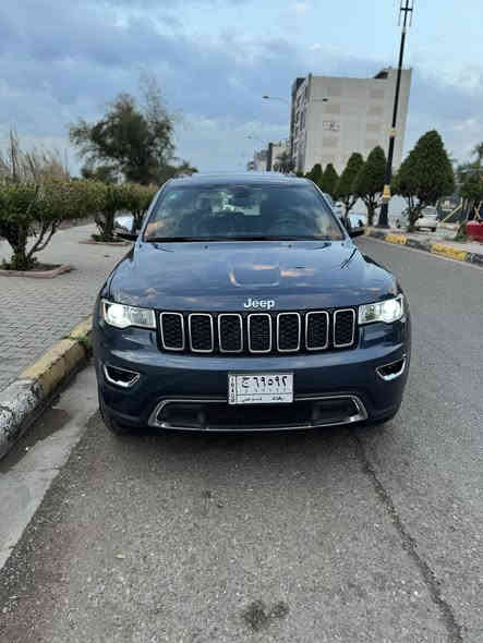 السلام عليكم 
جيب كراند شيروكي لمتد 2021
فول مواصفات 4x4 محرك3.6
حادثها مثل ما موضح بالصوره
قطعه وحده صبغ الباب الاماميه الي بصف السايق 
الباب الخلفيه مبدله نفس اللون بلاديه
ماشيه 52 الف 
ايرباك برده فقط
السياره كامله من كلشي متصرف عليها الف
سعرها 275 وبيها مجال بسيط
***********
