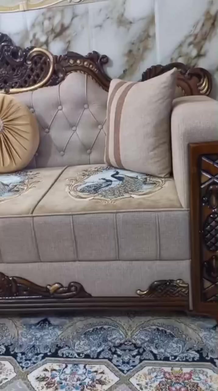 تخم طراز مصري تزكام قماش كتان مواصفاته 2 قنفات كبيرات وقنفه واحده وسط واثنان كراسي مع 4 طبلات واحده كبيره و3 متوسطات الحجم السعر مليون و500 مع الطبلات مستعمل اقل من 6اشهر نظافه فول العنوان كربلاء المقدسة للاستفسار الاتصال ع الرقم*********** ومتوفر واتساب وماسنجر
