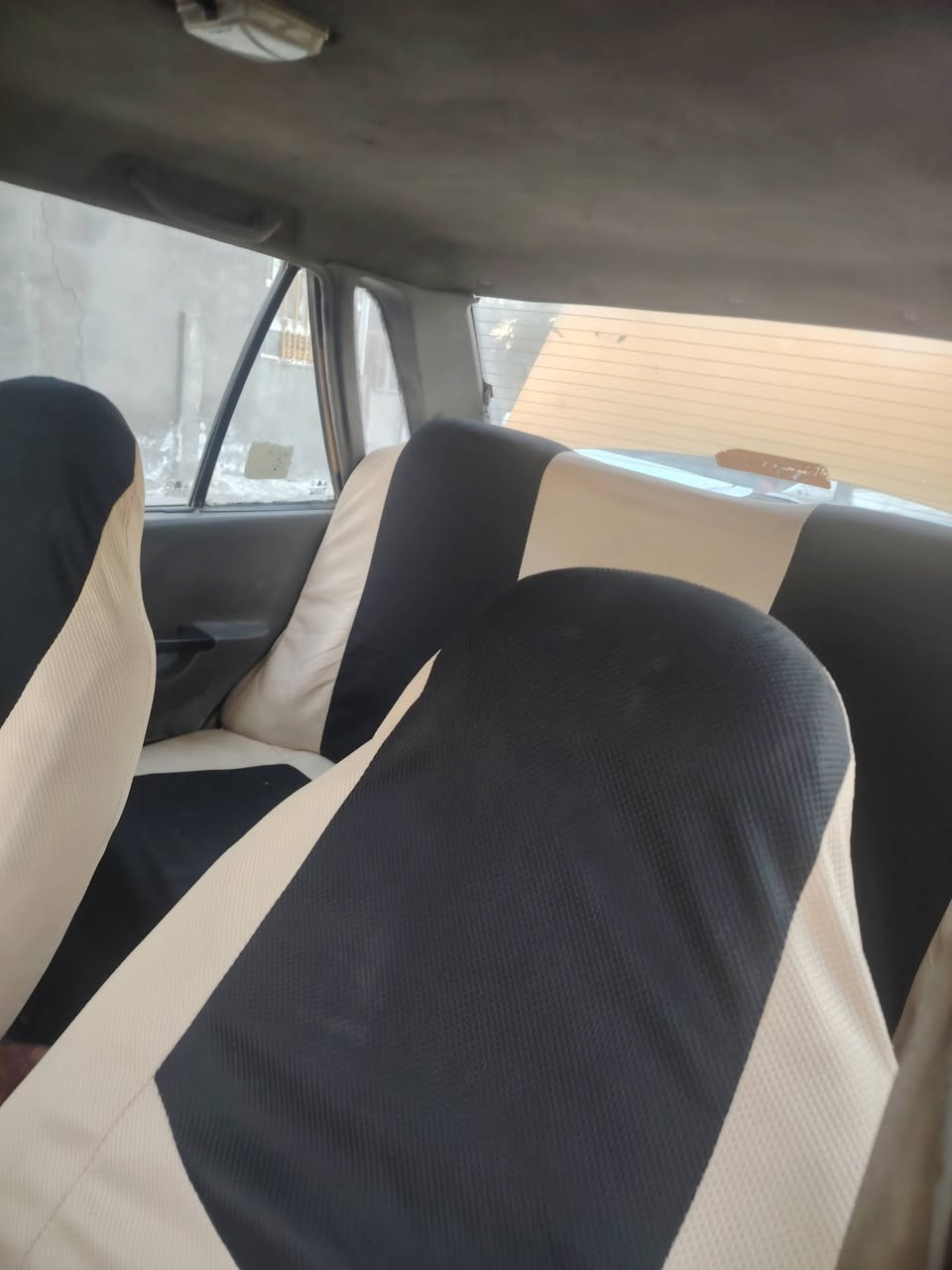 السلام عليكم سايبه مديل ١٢ نضيفه السيارة بس راعي ما واصله اتكفلك سرقه وعشاير وقانون مكاني نجف *********** السعر ٨ ورقات وبيه مجال للطيبين
