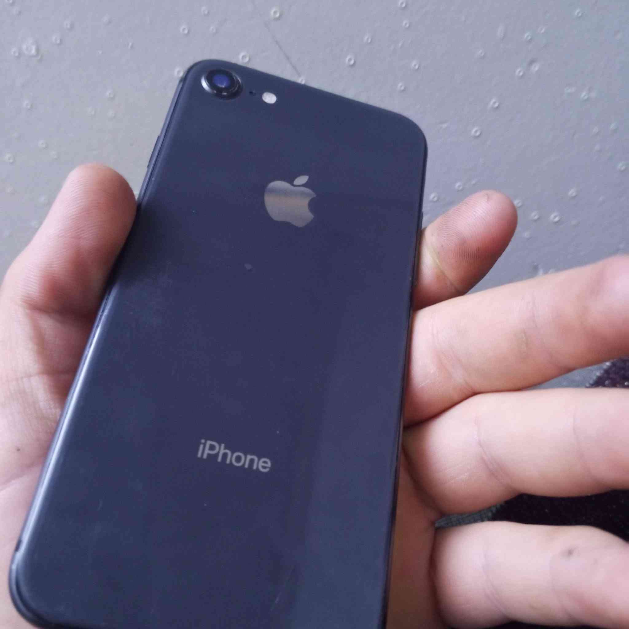 📱 للبيع: iPhone 8
💾 الذاكرة: 256GB

🔋 البطارية: 73% (خدمة)

مواصفات الجهاز: ✅ الكاميرات شغالة وتصويرها حيل حلو
✅ الصوت واضح
✅ الهزاز شغال طبيعي
✅ الشبكات والواي فاي شغالات طبيعي
✅ السيم شغال
✅ الشاشة مبدلة (أصلي)
💰 السعر: 110وبي مجال
📍 الموقع: الموصل - الأيسر


**إذا كنت صاحب هذا الإعلان وتريد حذفه لأي سبب، رجاءا أرسل رسالة إلى الدعم الفني**