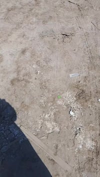 توجد عدة قطع للبيع وكلهن بقرب المدرسه وكذالك المصتوصف وبأسعار مناسبه ا...