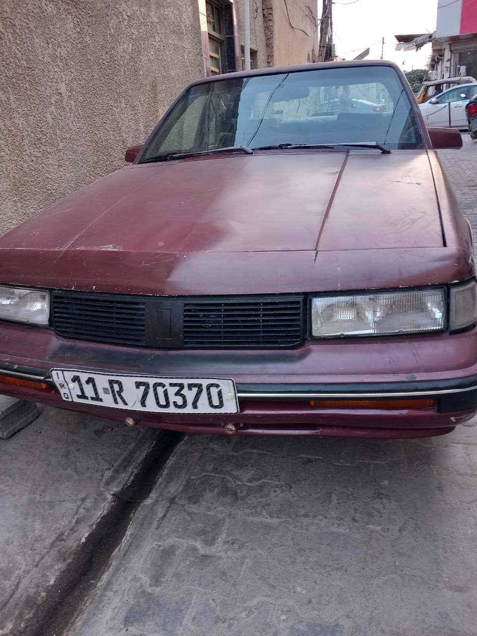 من رخصة الادمنية المحترمين
اولدز موديل 90 كويتي مكينه 3300 كير 440 
5 نمرة سيارة بلادية متعوب عليهة داخل جديد دوشمة وتنته وكشنات وارضية كله جديد كهربائيات كلهة شغالة باتري جديد تخم تاير نظيف جداً السيارة محتاجه بس فرن رقم شبه مميز بغداد دولي بأسمي السعر 45 $ مكان السيارة بالمحمودية 
***********
***********
