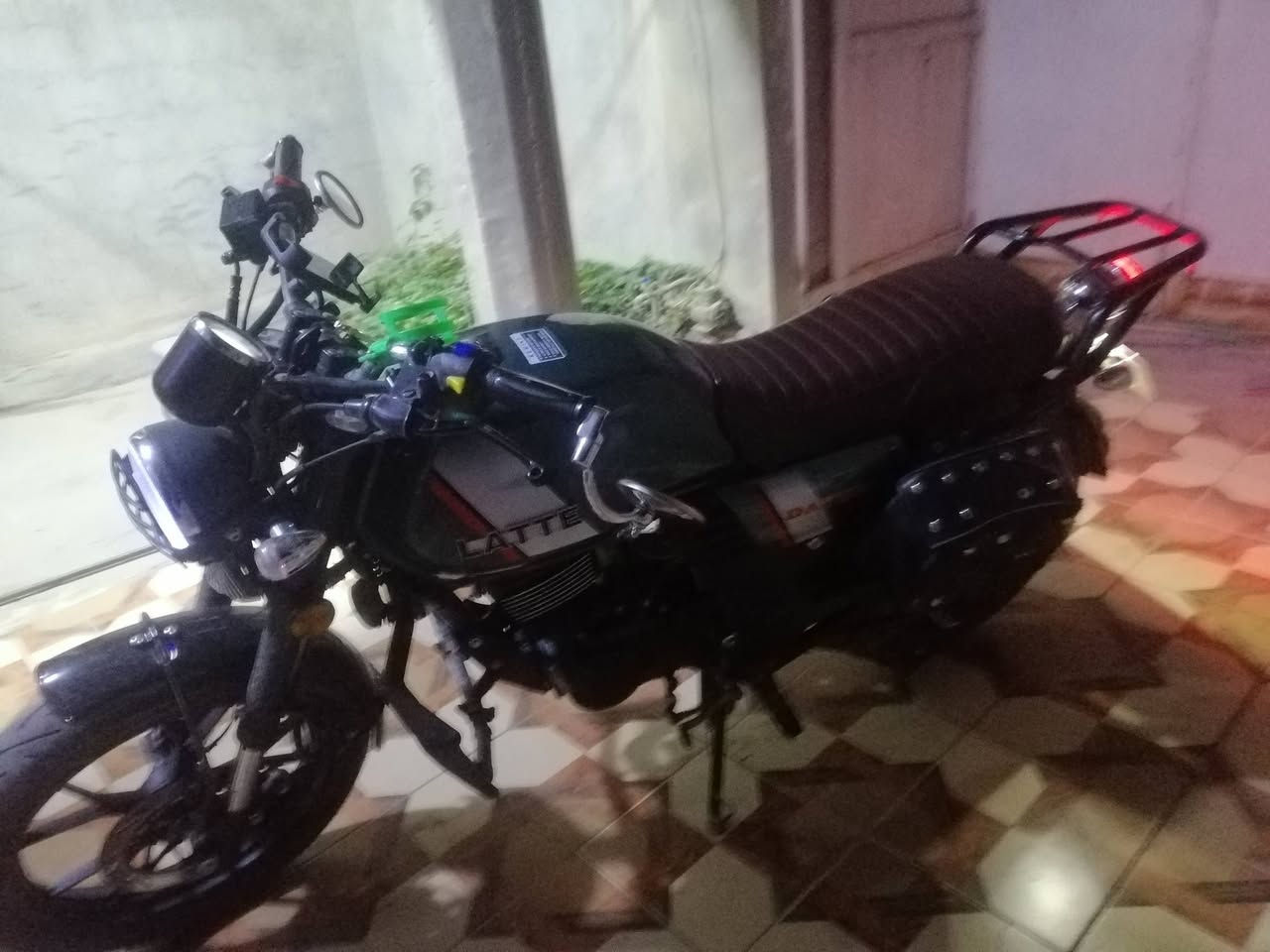 دايون لايتي
دراجه شبه الزير بيها كم ملاحظه بصيطه

معاملتها كامله شرط الترقيم ودراجه ب اسم واحد من نفس المنطقه شوكت متريد يحولها باسمك

ماشيه ٩ الاف

السعر ١٨٠٠ وبيها مجال


**إذا كنت صاحب هذا الإعلان وتريد حذفه لأي سبب، رجاءا أرسل رسالة إلى الدعم الفني**