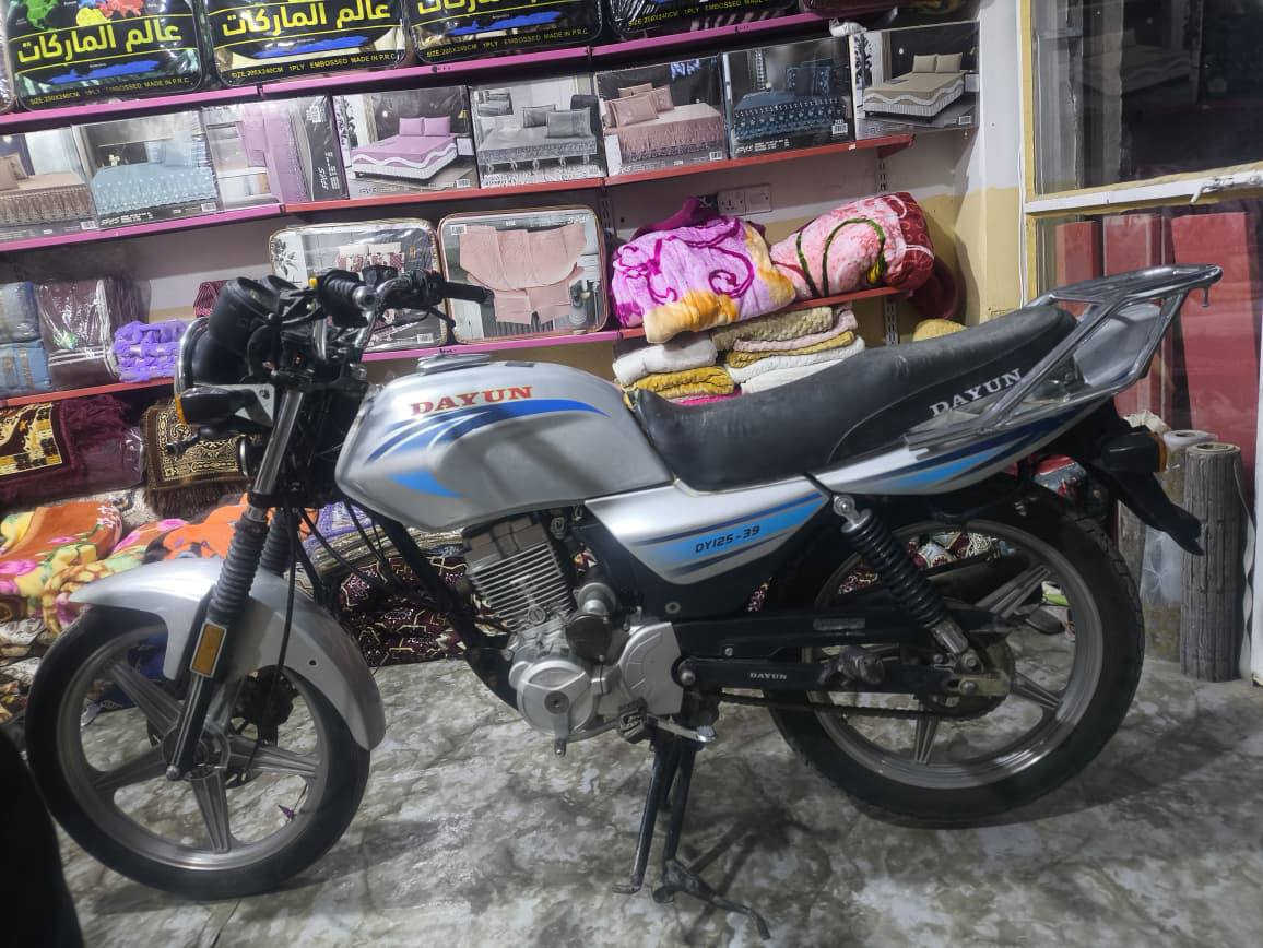 دراجه دايون مديل 2021 مكفولة وكيلها ثامر خلخال دراجه نضيفة وما متعوبه سعرها 650 وبيها مجال قليل بيع مستعجل مكاني سيد إسماعيل
***********
