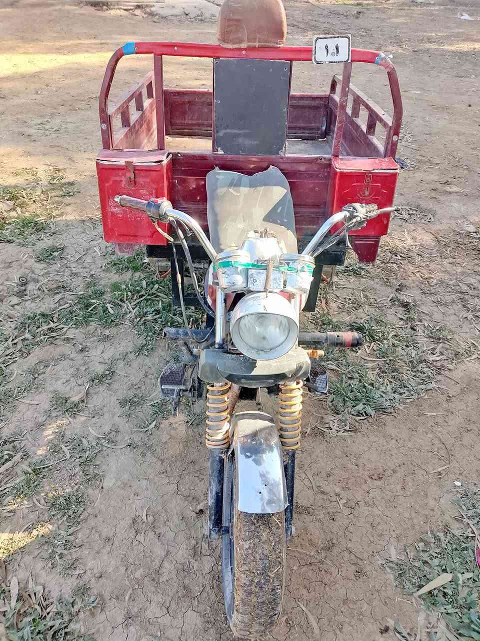 السلام عليكم ستوته للبيع تايواند 2011 حرك جمره اوراق اصوليه رقم شاصي رقم الهاتف ***********
