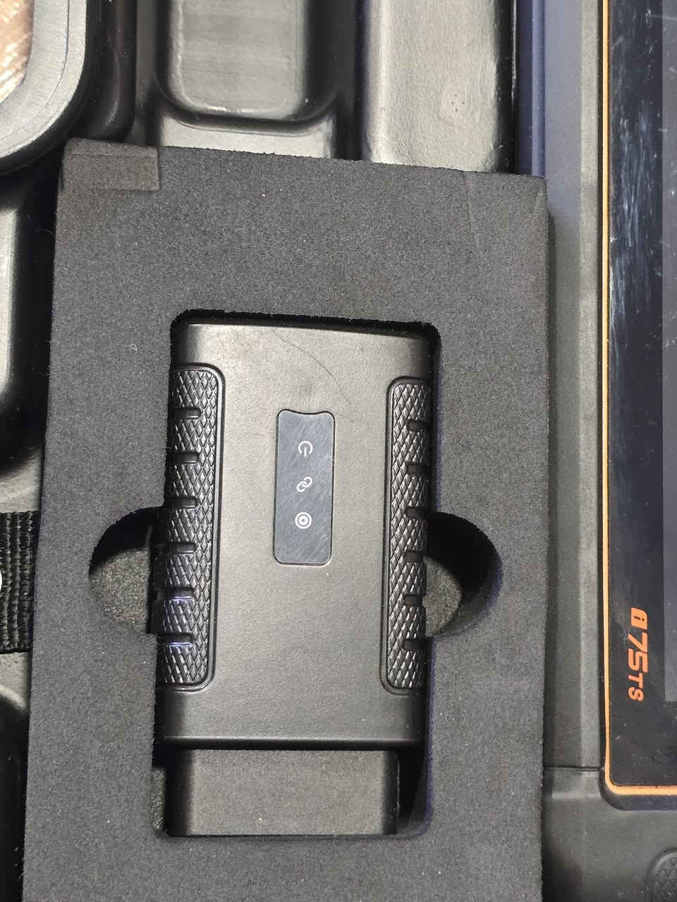 FOXWELL i75ts
خاص للسيارات هايبرد 
تحديث مجاني لغاية ٣/٦/٢٠٢٨
٤ حساس
  مجانيTPMS 

مستعمل كلش قليل
جهاز نفس الجديد 

*********** واتساب
مکان: السليمانية
سعر: ٦٨٠$
