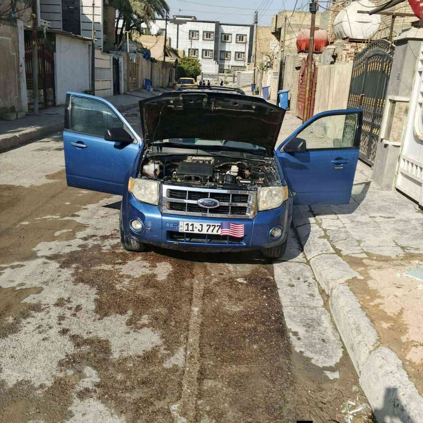 سياره فورد سكيب موديل 9 كير محرك مكفولات تبريد شغال غرفتها كهربائياتها ممتازة رقم انكليزي بغداد باسمي..ضررها بالباب مال السايق ..السعر 82وبيها مجال..مكان السيارة بغداد 
***********
