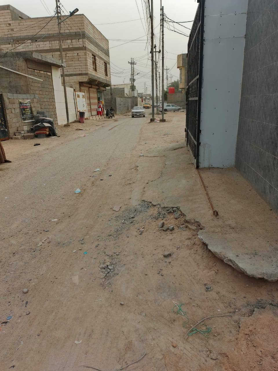 أسعد ألله أوقاتكم بكل خير🌹
اللاستفسار ***********

توفرت قطعه أرض للبيع
قطعه كلش حلوه وموقع راقي

مساحة القطعه 250م
واجه 12م × نزال 20

ركن على شارعين
شارع تبليط 10م
وشارع جانب القطعه 9م

جميع الخدمات متوفره
ماء + كهرباء + مجاري 
مدارس أهليه حكوميه كلش قريبه
منطقه نضاميه هادئه مرتبه 

العنوان البصرة أبي الخصيب
خلف جامع شهيد طه 
تبعد عن سايدين سياحي 500م

نوع العقار طابو ملك صرف زراعي عراقي سند 25
سعر 58 مليون وبيه مجال
اللاستفسار ***********
