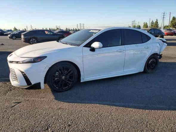 جمعة مباركه 
كامري هايبرد 2025 SE 
الحادث موضح بالصور خلفي فقط 
السياره بدون ايرباك 
مدة الوصول 5/1/2026
السعر واصل بغداد بدون تصليح 20.500$
للاستفسار: ***********

#كامري #كامري2025 #هايبرد
