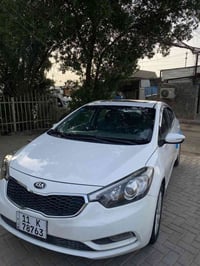 سيراتو 2017 خليجي بسمي رقم دولي مواصفات: -محرك 2000 دوش -فتحة سلايد رو...