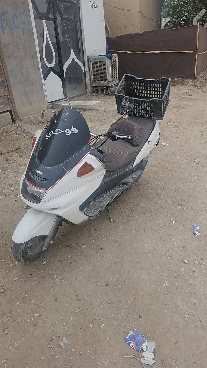 دراجه ماجسته ياباني موديل 2010 لسعر 350 وبيه مجال ***********
