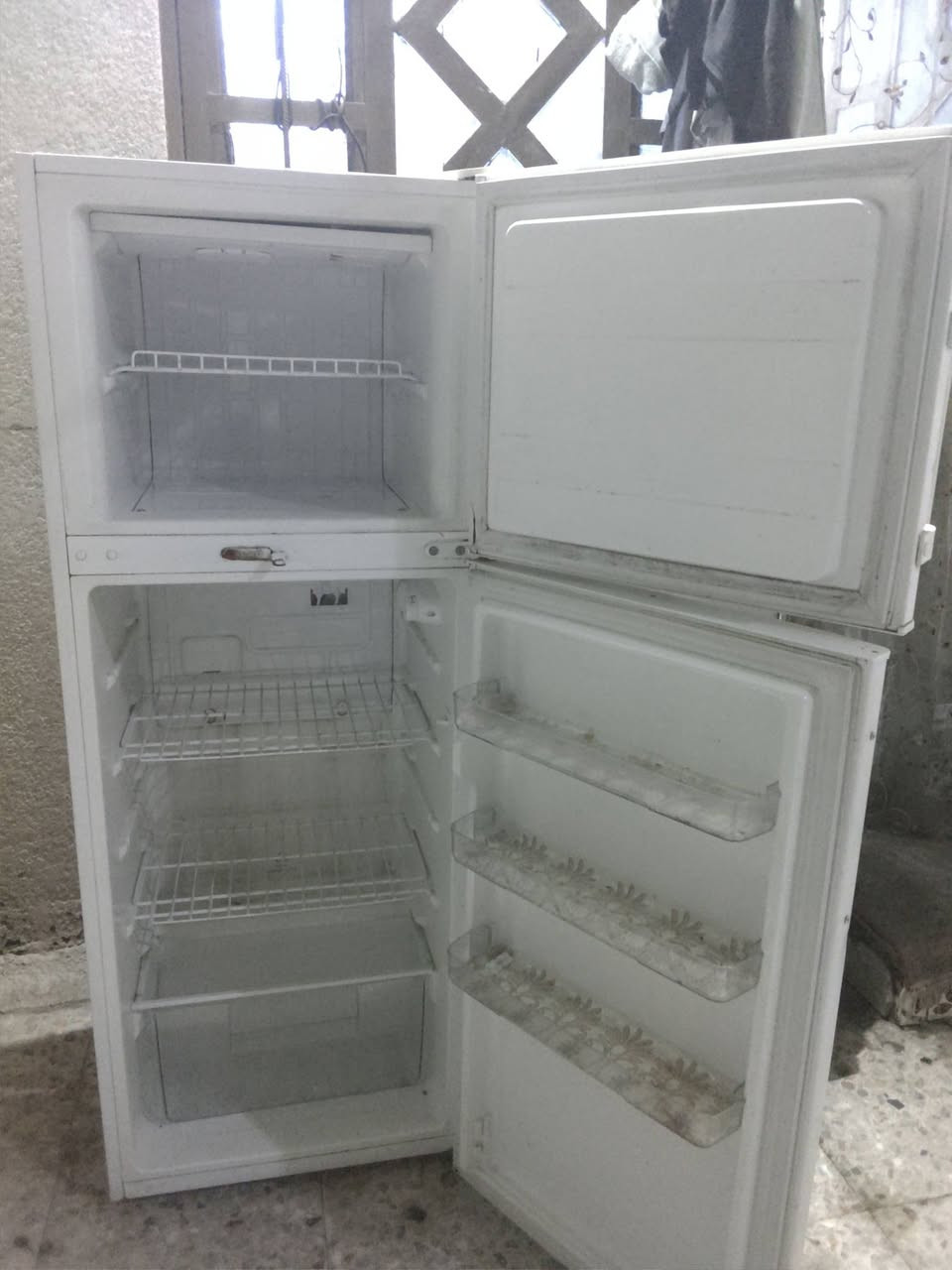 طباخ ناره عاليه ونظيف 75نهايته ثلاجه عايزه بس غازكلش نظيفه 100وبيه مجال قليل


**إذا كنت صاحب هذا الإعلان وتريد حذفه لأي سبب، رجاءا أرسل رسالة إلى الدعم الفني**