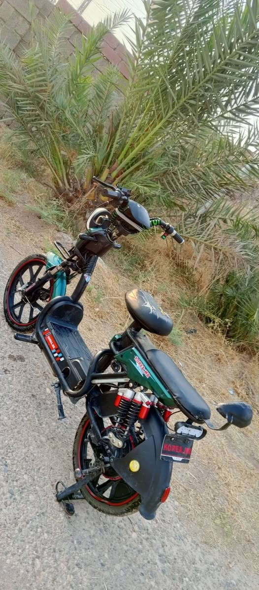 ماطور شحن للبيع او مراوس بايسكل ماطور حجم 20 بدون بطاريات هوه يشتغل بس اني ابيع فحم في فحم السعر 65 وبي مجال مكان موصل ايسر ***********بي واتساب
